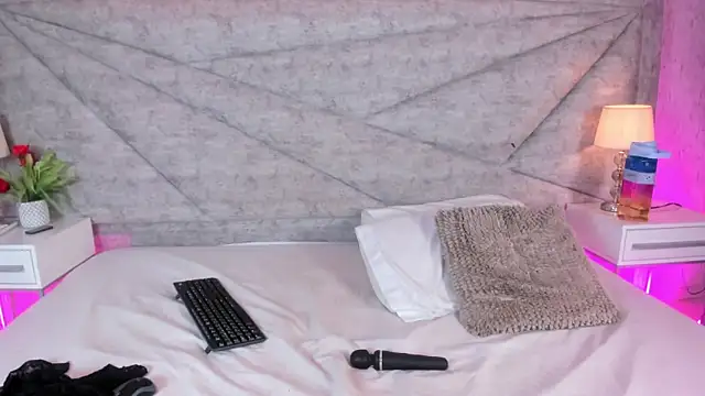 RousSweet- online show from April 9, 2026, 10:48 pm