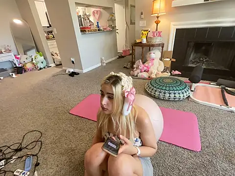 Pink mink21 online show from April 5, 2026, 8:17 pm