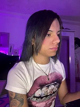 Snapshot of andyy_x chatting on July 12, 2026, 5:48 pm andyy x online show from July 12, 2026, 5:48 pm