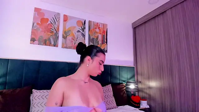 IrinaBlanc online show from June 2, 2026, 1:07 am