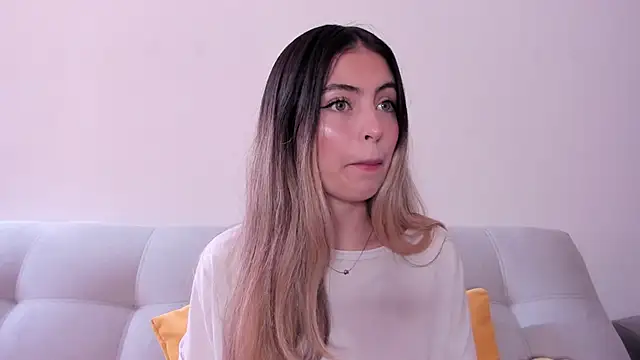 Snapshot of Fernanda_aaaa chatting on June 22, 2026, 3:53 pm Fernanda aaaa online show from June 22, 2026, 3:53 pm