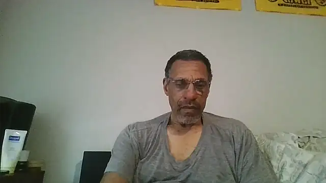 swimmer2496 online show from March 1, 2026, 5:37 pm