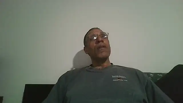 Snapshot of swimmer2496 chatting on April 10, 2026, 1:33 am swimmer2496 online show from April 10, 2026, 1:33 am