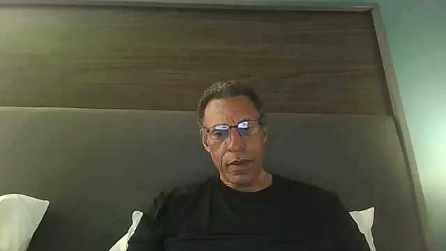 Snapshot of swimmer2496 chatting on May 16, 2026, 6:21 am swimmer2496 online show from May 16, 2026, 6:21 am