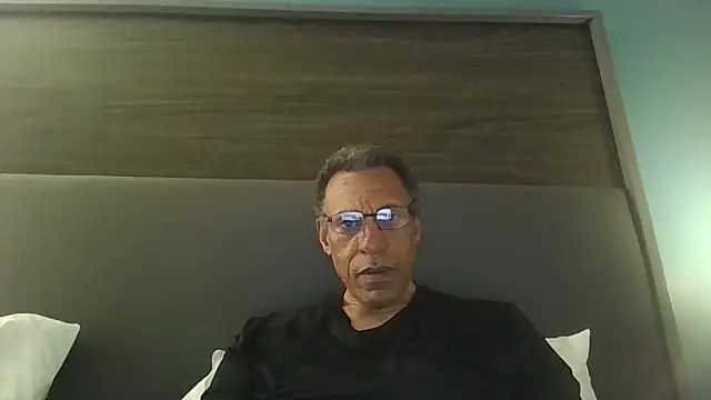 Snapshot of swimmer2496 chatting on May 16, 2026, 6:32 am swimmer2496 online show from May 16, 2026, 6:32 am