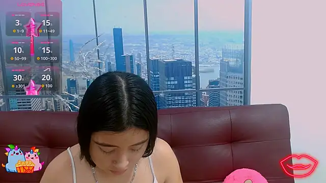 angelhotlatina18 online show from February 10, 2026, 11:47 am