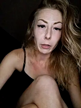 dewimp1 online show from June 20, 2026, 9:17 pm