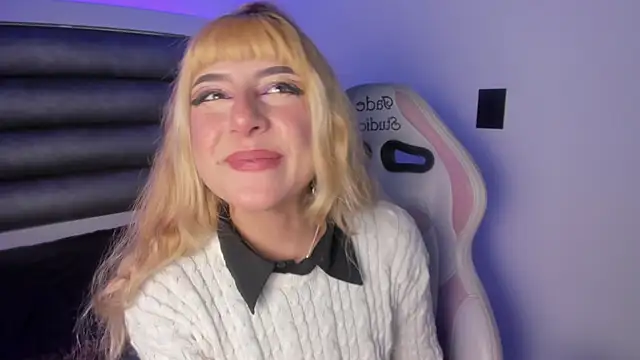 Snapshot of adhalee_js chatting on February 2, 2026, 7:34 pm adhalee js online show from February 2, 2026, 7:34 pm