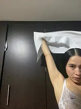 Snapshot of JuliaaVega chatting on February 28, 2026, 11:33 am JuliaaVega online show from February 28, 2026, 11:33 am