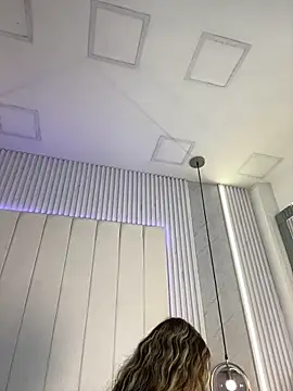 JuliaColemann online show from February 21, 2026, 11:22 am