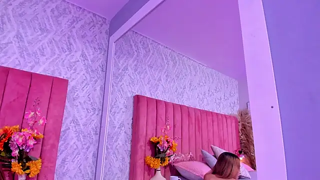 chiarabonds online show from February 6, 2026, 5:05 pm