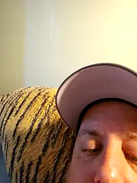 Snapshot of Martin_dick78 chatting on May 1, 2026, 6:01 pm Martin dick78 online show from May 1, 2026, 6:01 pm