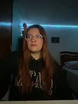 Snapshot of Vixroy7 chatting on February 21, 2026, 12:33 am Vixroy7 online show from February 21, 2026, 12:33 am