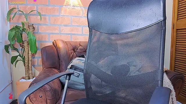 mister eithan online show from March 6, 2026, 2:41 am