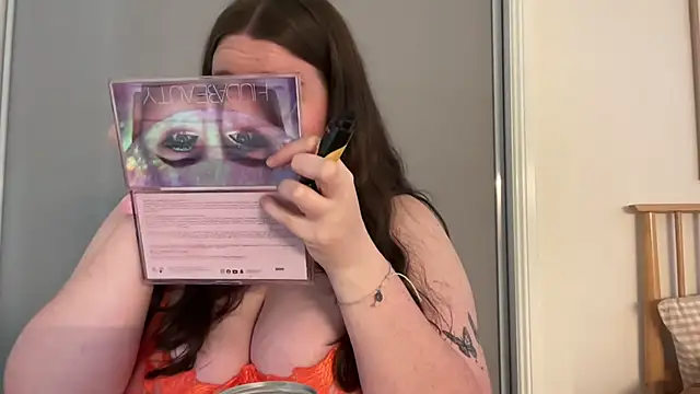 xopeachybaby online show from March 25, 2026, 4:29 am