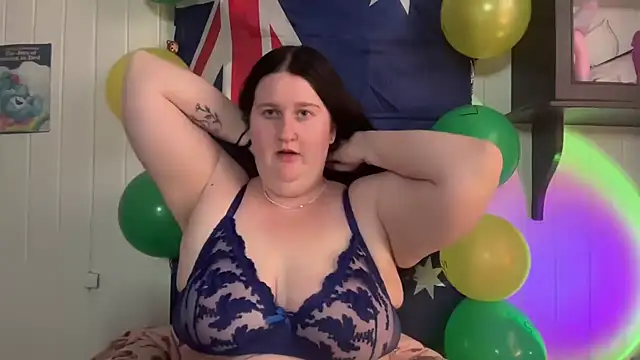 xopeachybaby online show from July 3, 2026, 12:39 am