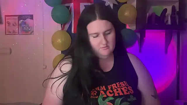 xopeachybaby online show from July 15, 2026, 12:21 pm