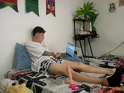 blackninja66 online show from April 15, 2026, 2:35 pm