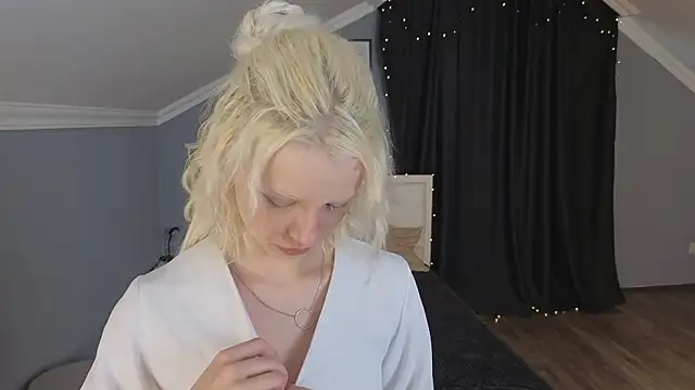 Naomi Demio online show from February 22, 2026, 9:08 am