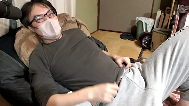 Akio0202 jp online show from February 17, 2026, 1:07 pm