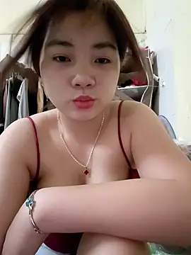Snapshot of Pinks_cool chatting on June 12, 2026, 8:24 am Pinks cool online show from June 12, 2026, 8:24 am
