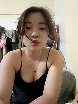 Snapshot of Pinks_cool chatting on June 28, 2026, 5:35 am Pinks cool online show from June 28, 2026, 5:35 am