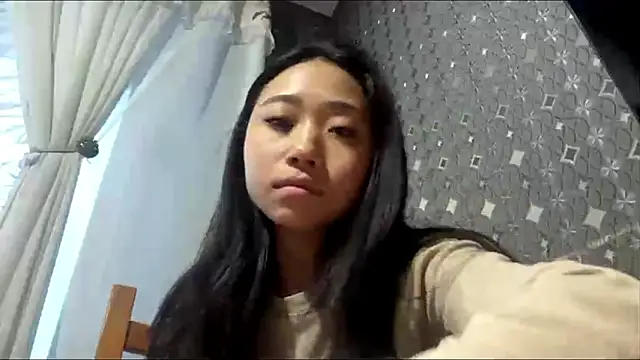 SweetMiaXO online show from March 8, 2026, 9:07 pm