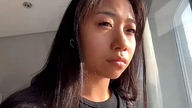 SweetMiaXO online show from April 1, 2026, 10:07 pm