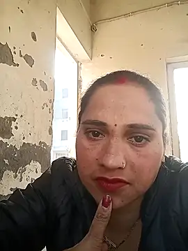 Cute-karisma1234 online show from February 20, 2026, 2:52 am