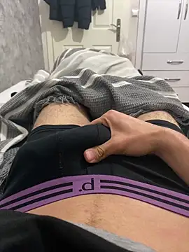 batuhanreal online show from February 12, 2026, 5:52 pm