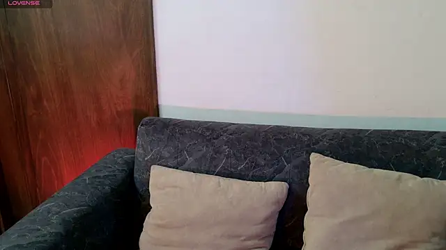 Snapshot of aramjones chatting on July 30, 2026, 1:32 pm aramjones online show from July 30, 2026, 1:32 pm