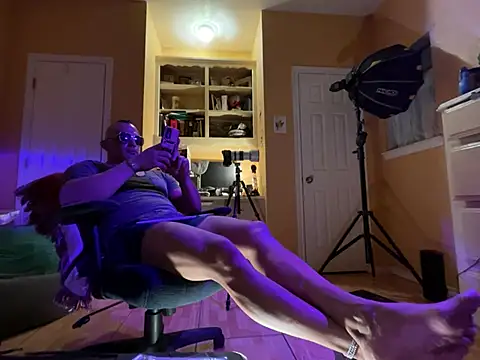 daddydonkey84 online show from June 16, 2026, 2:58 am