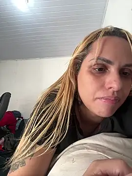 BABYKALLY  online show from April 18, 2026, 12:42 pm