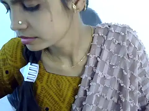 Snapshot of Kulsum_S chatting on March 7, 2026, 8:33 am Kulsum S online show from March 7, 2026, 8:33 am