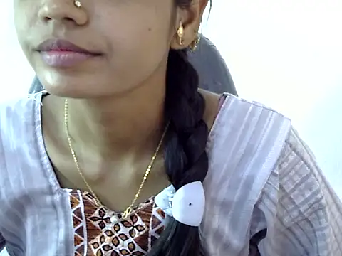 Snapshot of Kulsum_S chatting on March 8, 2026, 9:57 am Kulsum S online show from March 8, 2026, 9:57 am