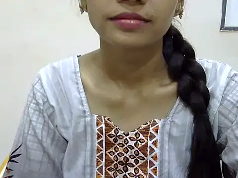 Snapshot of Kulsum_S chatting on May 4, 2026, 11:06 am Kulsum S online show from May 4, 2026, 11:06 am