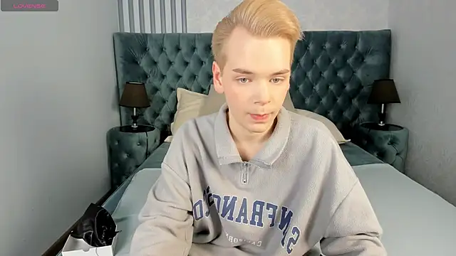 Snapshot of Je_Salvatore chatting on February 7, 2026, 7:23 am Je Salvatore online show from February 7, 2026, 7:23 am