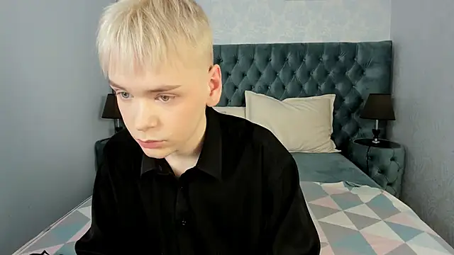 Snapshot of Je_Salvatore chatting on February 19, 2026, 6:31 am Je Salvatore online show from February 19, 2026, 6:31 am