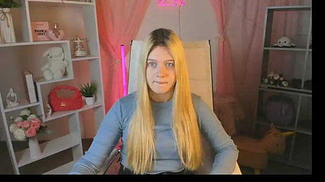 CelestineMauriac online show from April 13, 2026, 3:28 pm