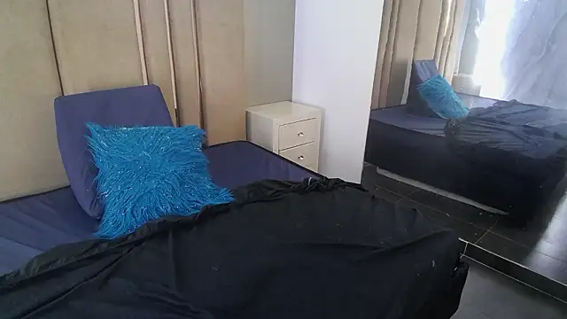 liliana pink online show from February 23, 2026, 11:57 pm