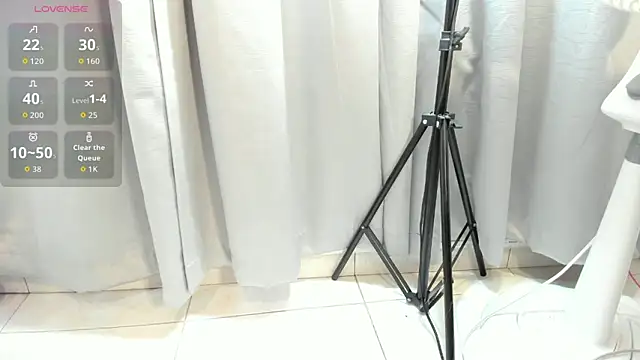 DomenicaW online show from March 3, 2026, 8:04 pm