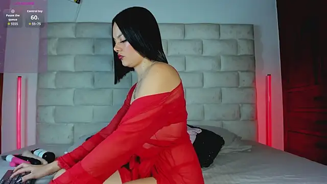 Snapshot of HollyGrey_ chatting on April 3, 2026, 11:41 am HollyGrey online show from April 3, 2026, 11:41 am