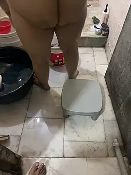 chublady online show from April 21, 2026, 3:35 am