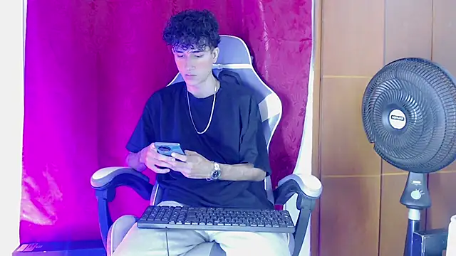 Johnny cagee  online show from February 7, 2026, 11:30 pm