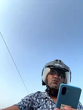 hardlysuck online show from March 19, 2026, 11:36 am