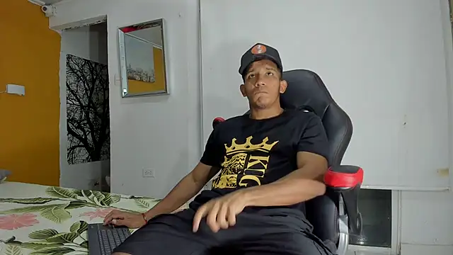 ricky spensar23cm  online show from March 10, 2026, 2:16 am