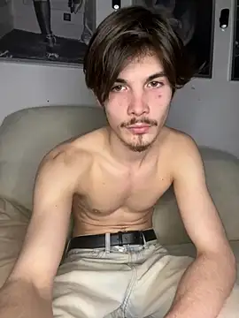 alex2762bg online show from March 19, 2026, 6:34 pm