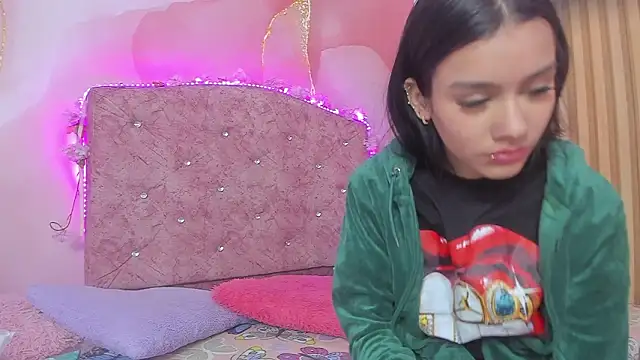 Melanie  Evans online show from March 16, 2026, 11:03 am