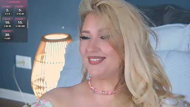 OndinaNoire online show from May 21, 2026, 9:44 pm
