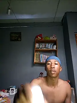Snapshot of Peterveero12 chatting on March 18, 2026, 4:32 pm Peterveero12 online show from March 18, 2026, 4:32 pm